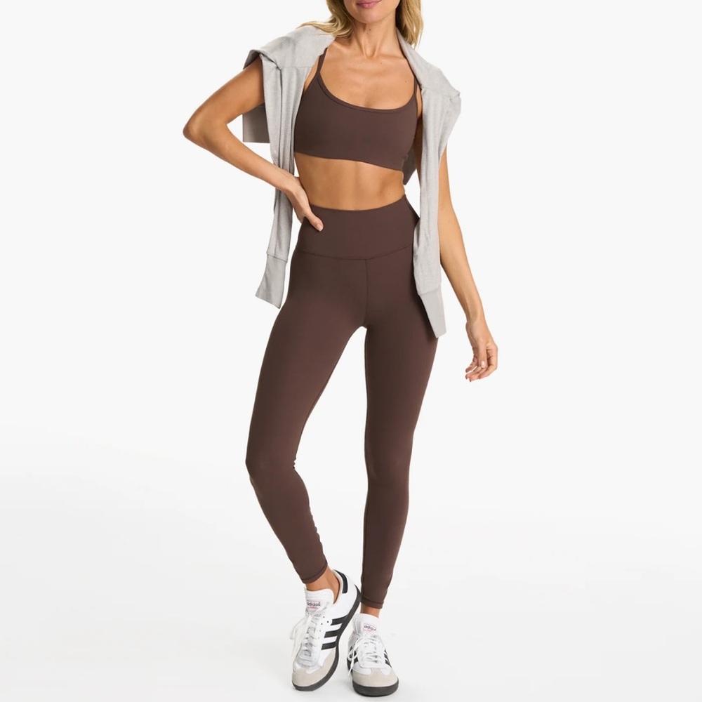 Vuori AllTheFeels™ Brown Bra & Leggings